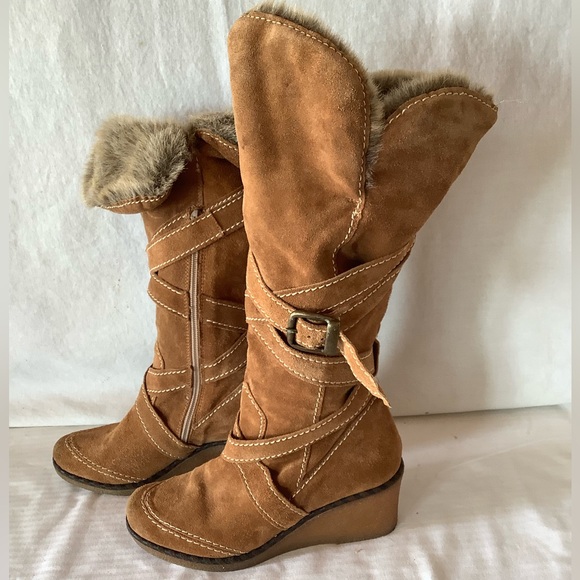 Suede wedge heel boot faux fur top size 7 - Picture 2 of 10